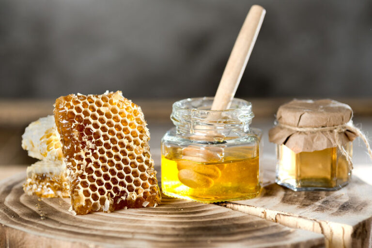 how-to-make-creamed-honey-in-5-minutes-a-traditional-life